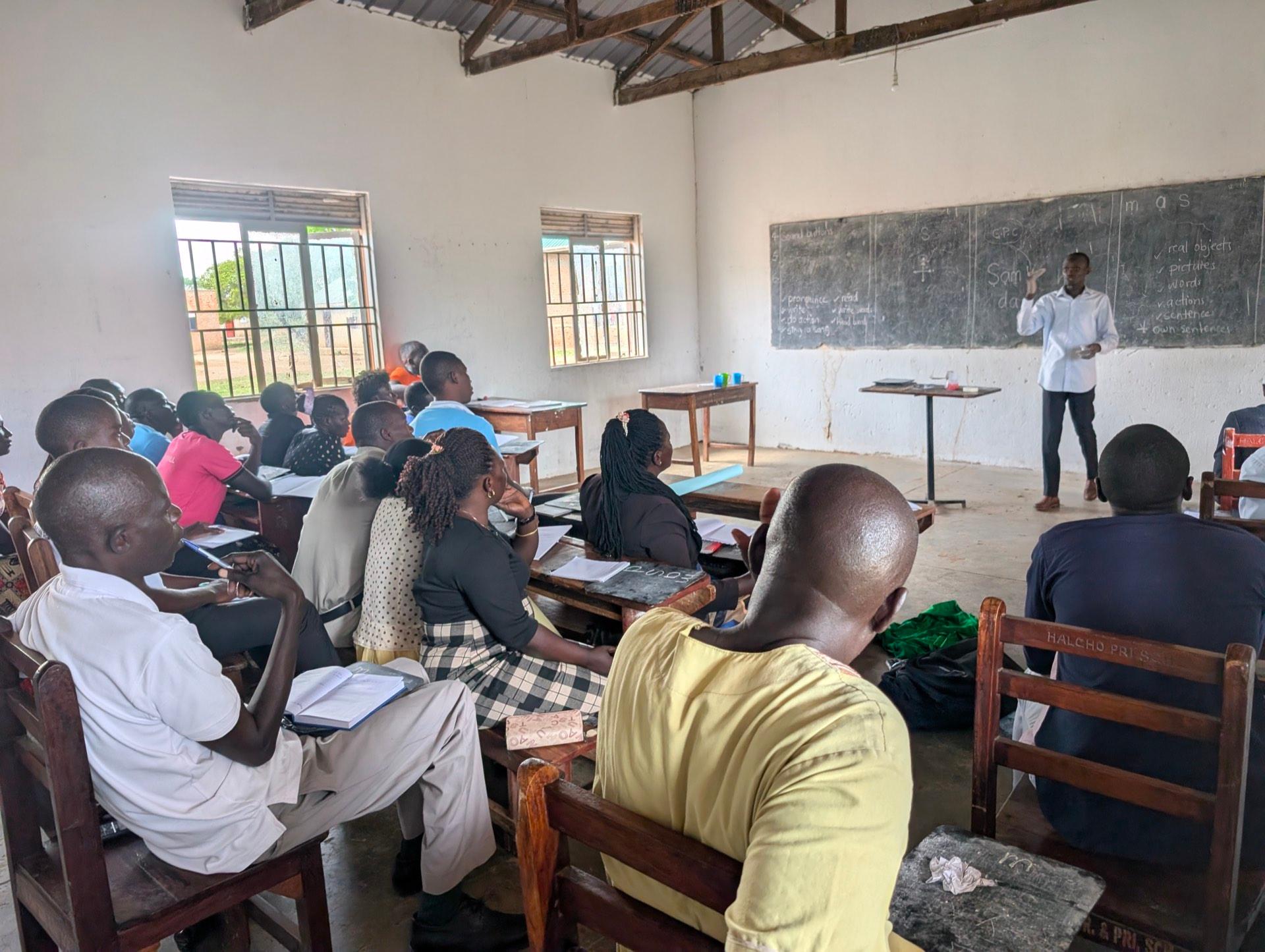 Teachers using structured literacy teaching aids in class